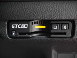 ◆ETC2.0装着◆進化したドライブ体験。料金収受システムだけだったETCが生まれ変わって、高速道路を賢く使うETC2.0に進化しました。多彩な情報サービスが便利で快適なドライブ体験を提供します。