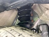お車を安心してお乗りいただく為には、足回りの定期点検が欠かせません。サービスサポート(有償保証)では無料点検もご提供しており、安心のカーライフをお過ごしいただけるサポート体制が整っています。