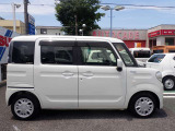 国の指定を受けた自社工場で、整備士が車検と点検整備を行っております。
