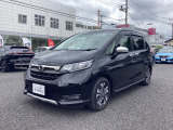 大人気FREEDハイブリッドクロスター入庫しました。前オーナー様に大切に扱われてきた綺麗な車両です。
