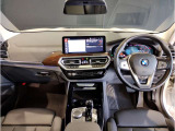 ☆センターパネルを運転席側に僅かに傾けたBMW独特のインパネ☆【駆け抜ける歓び】はここからもスタートしております☆