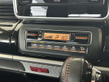 オートエアコンは温度を設定するだけで、自動で風量などを設定してくれます。運転しながら操作も必要ないので、安全性も向上します。