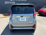 後部座席はプライバシーガラスとなっています。座っている人や置いてある荷物が見えにくくなっているのでプライバシーの確保が出来ます。ぜひ見て確認してみて下さい