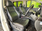 運転席シート廻りは使用感も少なく、良好な状態となっています。丁寧に使われていたことがよくわかりますね。