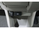 ☆パワーアウトレット電源☆車内で様々電気機器を使用でき、とても便利です。