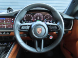 オプション:ヒーター付きGT スポーツ ステアリング ホイール(レザー)