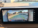 ディスプレイからのカメラ視点を変更することで、状況に合わせて運転席からの死角もカバーできます♪
