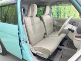 運転席シート廻りは使用感も少なく、良好な状態となっています。丁寧に使われていたことがよくわかりますね。