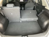 後部座席のシートアレンジでお荷物を載せる時に活躍します!左右片方ずつ倒すことも可能で色んなシーンで大活躍♪折り畳み自転車を載せている方もいらっしゃいます☆
