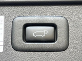 【パワーバックドア】スマートキーや運転席のボタンを押すだけでリアゲートが自動で開閉します!荷物を持っている時や、高い位置にあるバックドアを閉める際に便利な機能です♪