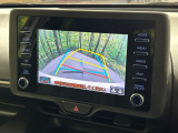 【バックカメラ】駐車時に後方がリアルタイム映像で確認できます。大型商業施設や立体駐車場での駐車時や、夜間のバック時に大活躍!運転スキルに関わらず、今や必須となった装備のひとつです!
