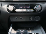 オートエアコンですので、車内を快適な空間に出来ます♪
