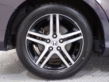 アルミホイールは安心のホンダ純正!車のデザインにもマッチしています。