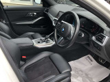 正規ディーラーのBMW専門メカニックが360&deg;納車前点検を徹底的にチェックいたします。点検整備料は車両価格に含まれ、法令12カ月点検が必要な場合も車両価格に含まれます。