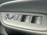 運転席窓操作部スイッチの画像です。
