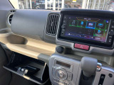 グローブボックス内に「音声タイプETC」が収納。外から見えない場所で安心です。