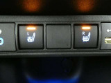 【シートヒーター】運転席と助手席の座面にヒーターが内蔵されていますので寒い時でも快適運転です。
