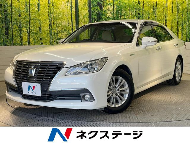 クラウン ハイブリッド 2.5 ロイヤルサルーン