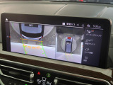 【アラウンドビューモニター】バックカメラに加え、360度のカメラで駐車も楽々。駐車が苦手な方でも安心してお乗りいただけます。