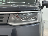 LEDヘッドライトは、点灯の瞬間から最大光量を発揮し、突然暗くなるトンネルなどでの安定感を高めます。