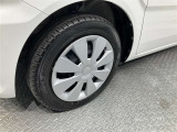 純正スチールタイヤになります。スタッドレスタイヤもこのサイズをお求め下さい。