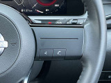 携帯電話やスマートフォンをナビに登録しておけば、電話機本体に触れることなく、ハンズフリー通話が可能です。