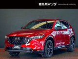 中古車専門再生工場にて熟練専任スタッフが丁寧に清掃、仕上げを実施しております。また、お客様に安心してご検討いただける様、公取協が定める基準に基づき車両検査を実施し、車両状態評価証を発行しております。