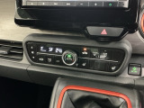 フロント両席にはシートヒーターが付いています!寒い日に便利な装備ですね。