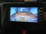 バックガイドモニターで、後方を確認しながら安心して駐車することができます。運転初心者も熟練者も必須の機能ですよ!