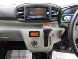 中古車は一物一価、同じようなお車でも、整備状況、外内装の状態など様々です。