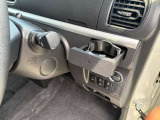 運転席側ドリンクホルダー