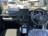 個性豊かなスタッフがお客様のご来店をお待ちしております。 女性の方、車に詳しくない方にも愛車選びをしっかりとサポート致します!!