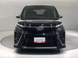 「フロントマスク」です。車の印象を決めるのは【顔】。この車の顔つきは、きっとあなたにピッタリ!?