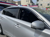 プラスチックバイザーで雨の日も車内換気で気分良くドライブ出来ます