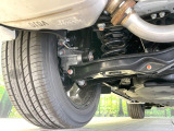 お車を安心してお乗りいただく為には、足回りの定期点検が欠かせません。サービスサポート(有償保証)では無料点検もご提供しており、安心のカーライフをお過ごしいただけるサポート体制が整っています。