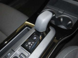 軽い力でシフトチェンジができる「エレクトロシフトマチック」を装備しております。