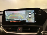 駐車時は、ガイドラインによりスムーズな駐車をサポートしてくれます。