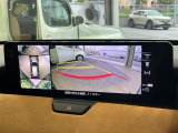 【360&deg;ビューモニター】専用のカメラにより、上から見下ろしたような視点で360度クルマの周囲を確認することができます☆死角部分も確認しやすく、狭い場所での切り返しや駐車もスムーズに行えます。