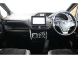 広々とした運転席まわりで、快適ドライブが楽しめます!