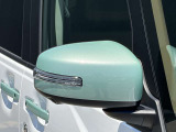 ウィンカードアミラー☆ライトの点滅で対向車、歩行者などに曲がることを知らせることができるので安心・安全につながりますね♪