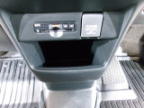 ●ETC車載器〈ナビゲーション連動〉