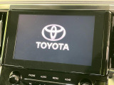 【メーカー純正9型ナビ】インテリアに溶け込むスタイリッシュな「専用設計」メーカーナビを装備♪視認性や操作性など基本性能にも優れ、より上質なカーライフをお楽しみいただけます。