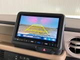 【バックカメラ】リバースにするだけで映ります、後方の安全確認や、狭い駐車場での車庫入れ、雨の日や夜間など視界の悪い時に便利です!安全にバックする為には欠かせない装備です。