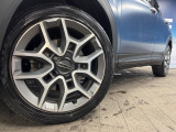 ●純正18インチアルミホイール:輸入車ならではの卓越した走りを支えるホイールと足回りです!日本車の走りに慣れている方にもぜひ体感して頂きたいほど、高いレベルでまとまっています!