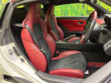 運転席シート廻りは使用感も少なく、良好な状態となっています。丁寧に使われていたことがよくわかりますね。