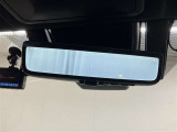 後方確認をミラーではなくカメラ映像で確認出来るデジタルインナーミラーを搭載!荷物があり、後方確認が出来ない時や雨天時などにとても便利☆