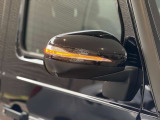 視認性が高い純正ミラーを採用しております。安全に運転が出来る様、一つ一つの部品に拘っているのがメルセデス・ベンツです。