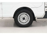タイヤサイズ(145/80R12)です。