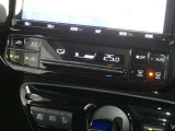 【オートエアコン】車内温度を感知して自動で温度調整をしてくれるのでいつでも快適な車内空間を創り上げます!どの席に座っても快適なドライブが楽しめます♪