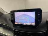 バックカメラ付きで後方の確認がしやすく、駐車が苦手な方でも安心して操作できます。毎日の使い勝手がぐっと良くなる便利な装備です。